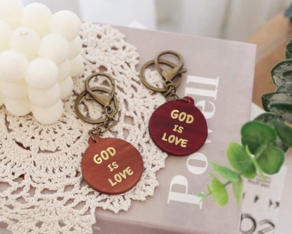 鑰匙圈 GOD IS LOVE鑰匙圈